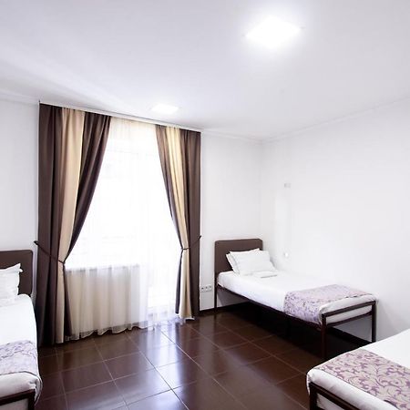 Hotel One Умань Экстерьер фото