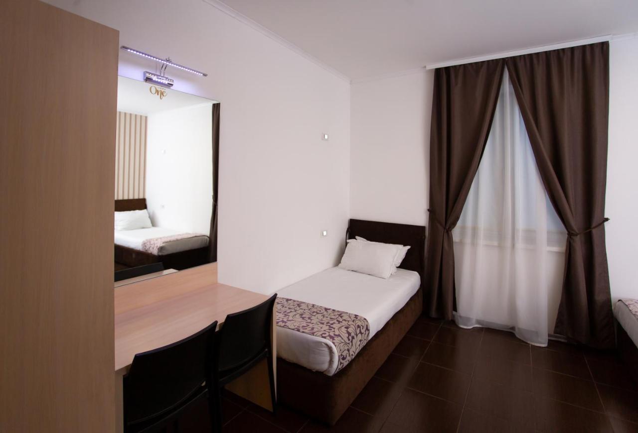 Hotel One Умань Экстерьер фото